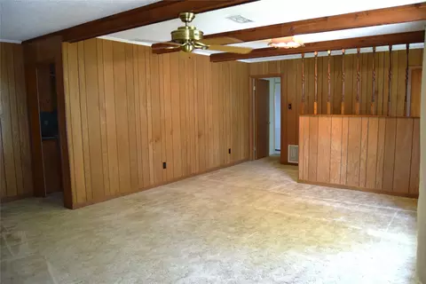 Living - 902 Hinton St, Minden, LA 71055 photo 3 of 4