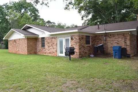 Exterior - 902 Hinton St, Minden, LA 71055 photo 2 of 5