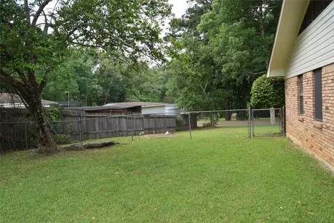 Exterior - 902 Hinton St, Minden, LA 71055 photo 4 of 5