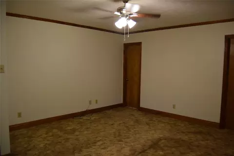 Living - 902 Hinton St, Minden, LA 71055 photo 4 of 4