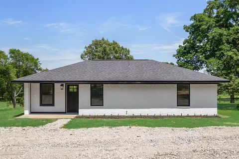 8804 County Road 3816, Athens, TX 75752