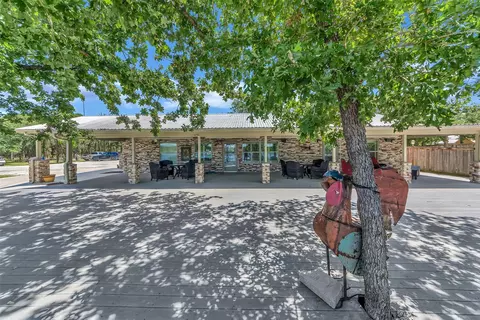 566 Selma Rd, Bowie, TX 76230