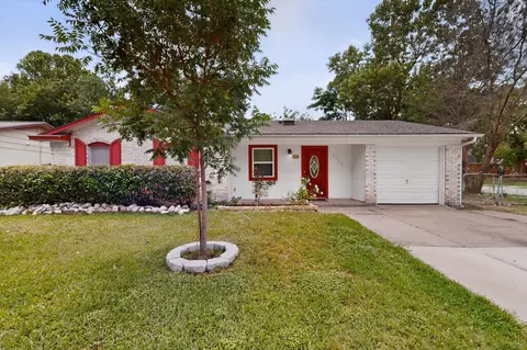 3002 Sandra Ln, Rowlett, TX 75088