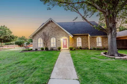 1909 Campbell Ct, Richardson, TX 75080