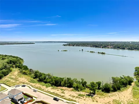 5528 Topwater Trl, Fort Worth, TX 76119