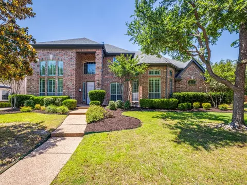 2600 Queen Elaine Dr, Lewisville, TX 75056