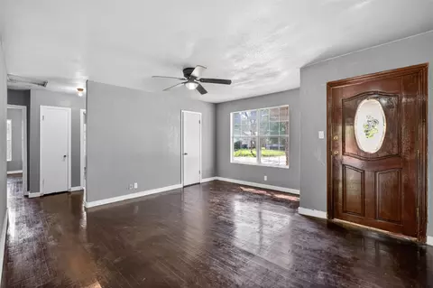 Living - 604 Graham St, Cleburne, TX 76033 photo 3 of 4