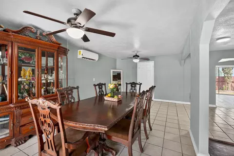 Dining - 604 Graham St, Cleburne, TX 76033 photo 1 of 4