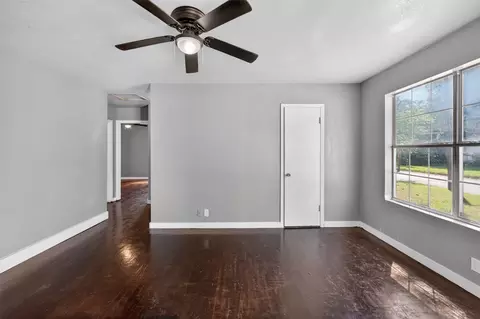 Living - 604 Graham St, Cleburne, TX 76033 photo 2 of 4