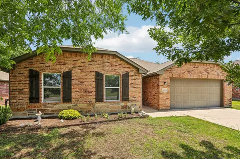3017 N Hickory St, Sherman, TX 75092