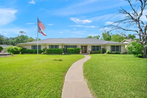 811 Trenton Dr, Tyler, TX 75703