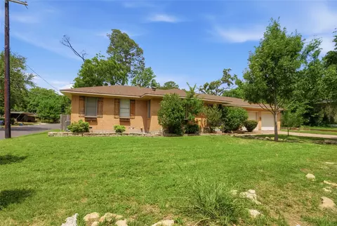 2703 Robinwood Ln, Denton, TX 76209