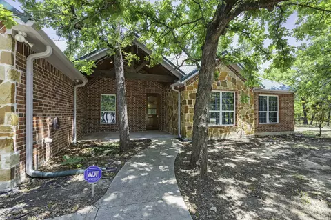 6373 Hidden Oaks Dr, Quinlan, TX 75474