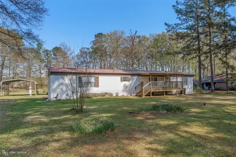 230 E Cloverleaf Dr, Haughton, LA 71037