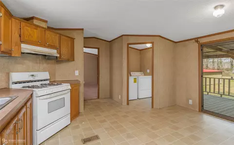 230 E Cloverleaf Dr, Haughton, LA 71037 photo 6