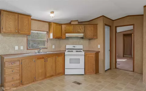 230 E Cloverleaf Dr, Haughton, LA 71037 photo 8