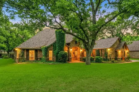 8753 S Monticello Cir, Granbury, TX 76049