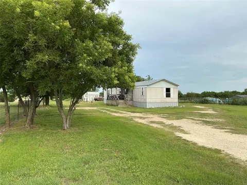 109 Mckelvain St, Oglesby, TX 76561