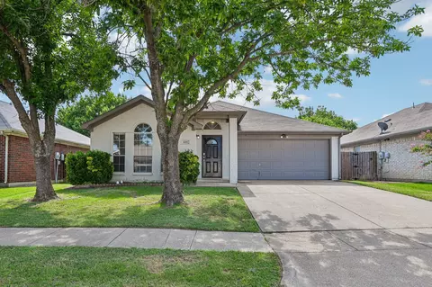 6105 Seese Dr, Arlington, TX 76018