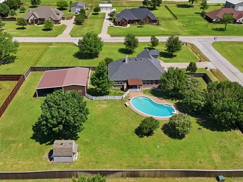 2900 Aston Meadows Dr, Haslet, TX 76052