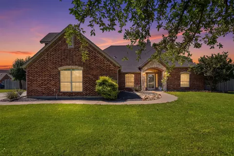 2900 Aston Meadows Dr, Haslet, TX 76052