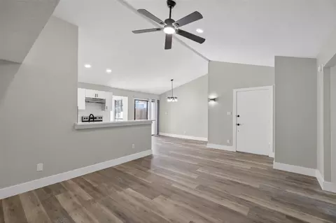 6038 Dooley Dr, The Colony, TX 75056