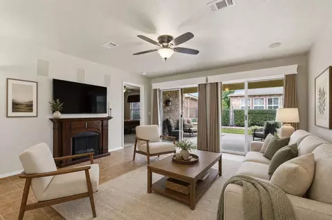 7975 Estancia Dr, Frisco, TX 75036
