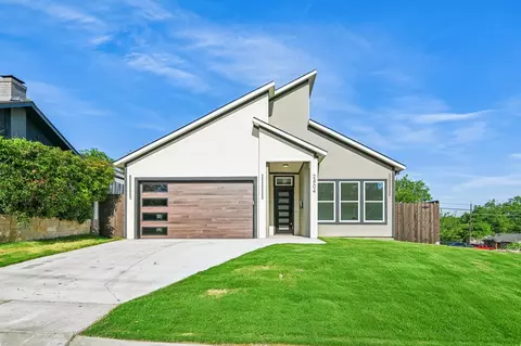 2504 Vaughn Blvd, Fort Worth, TX 76105