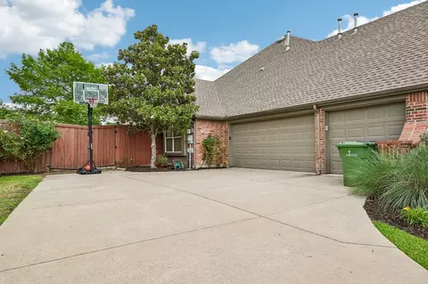 Exterior - 801 Willowmist Dr, Prosper, TX 75078 photo 4 of 10