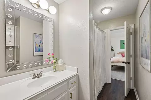 Bath - 801 Willowmist Dr, Prosper, TX 75078 photo 5 of 6