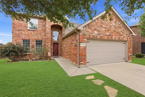 8228 Misty Water Dr, Fort Worth, TX 76131