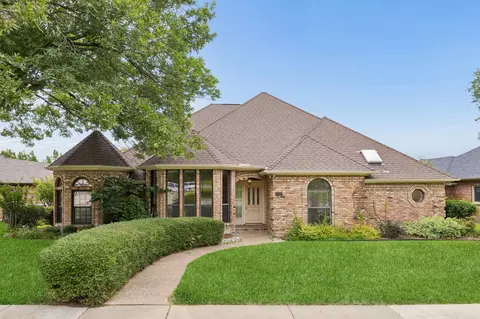 2212 Lorraine Dr, Carrollton, TX 75006