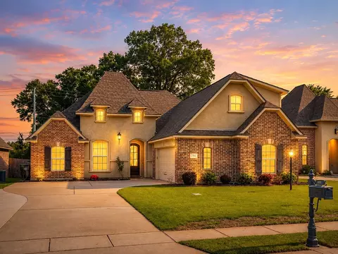 1008 Green Wood Cir, Haughton, LA 71037
