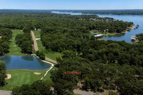 236 Colonial Ln, Mabank, TX 75156