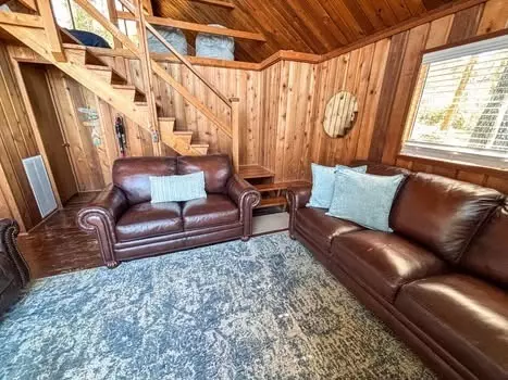 Living - 49 Doris Ln, Converse, LA 71419 photo 2 of 3