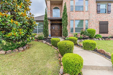 1440 Sunswept Ter, Lewisville, TX 75077