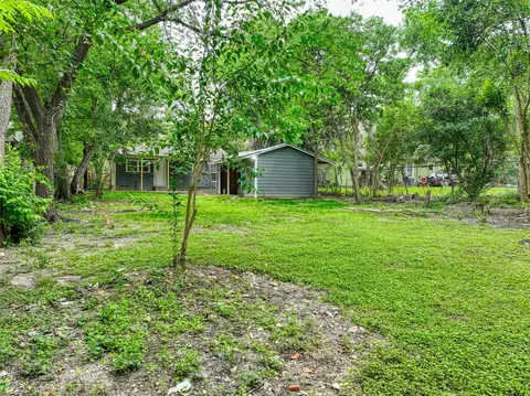 Exterior - 1545 Reuter Ave, Waco, TX 76708 photo 4 of 8