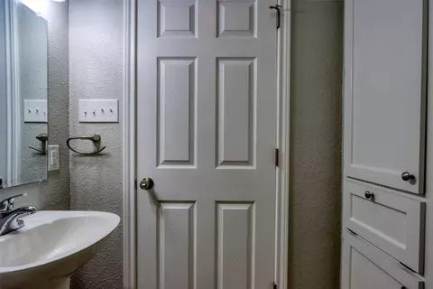 Bath - 1545 Reuter Ave, Waco, TX 76708 photo 1 of 2