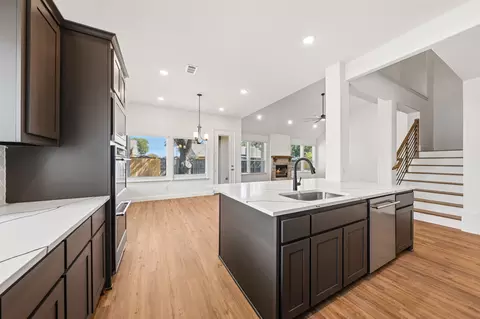 Kitchen - 819 Beverly Dr, Grapevine, TX 76051 photo 2 of 4