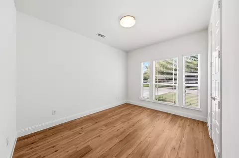Other - 819 Beverly Dr, Grapevine, TX 76051 photo 2 of 10