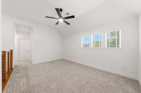Bedroom - 819 Beverly Dr, Grapevine, TX 76051 photo 3 of 5