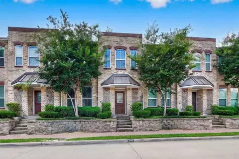 308 Lily Ln, Lewisville, TX 75057