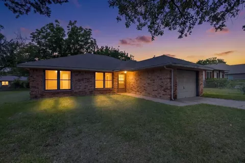 606 New Hope St, Terrell, TX 75160