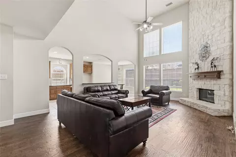 357 Spring Meadow Dr, Fairview, TX 75069