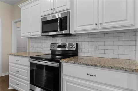 Kitchen - 3200 Leyland Dr, Ruston, LA 71270 photo 2 of 2