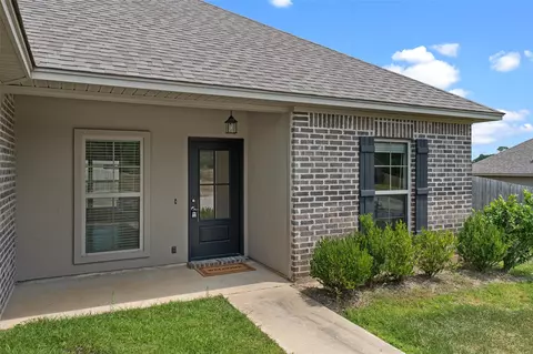 Exterior - 3200 Leyland Dr, Ruston, LA 71270 photo 4 of 5