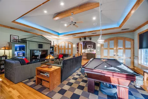 10626 Cox Ln, Dallas, TX 75229