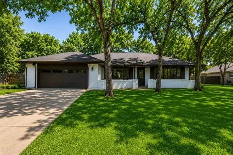 1416 Cheyenne Trl, Granbury, TX 76048