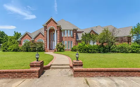 3107 Harris St, Gainesville, TX 76240
