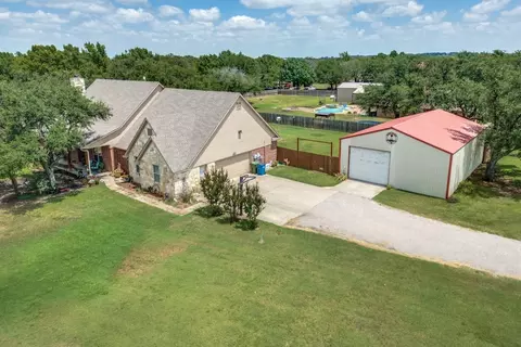 225 Pear Tree Ln, Collinsville, TX 76233